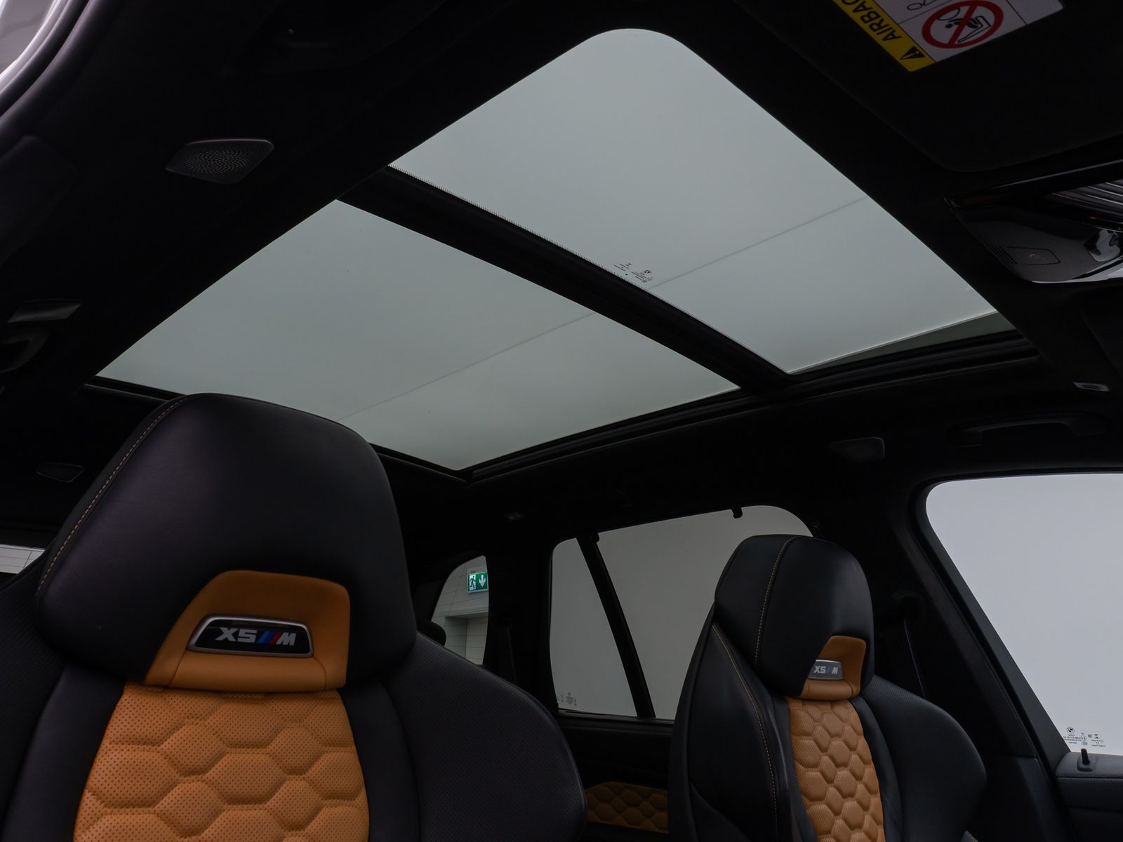 Fahrzeugabbildung BMW X5 M  Competition Panorama Laser 360°B&W SoftCL