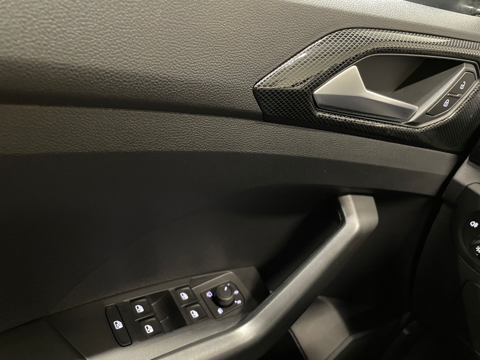 T-Cross Life 1.0 TSI DSG LED ACC TRAVEL NAVI SHZ