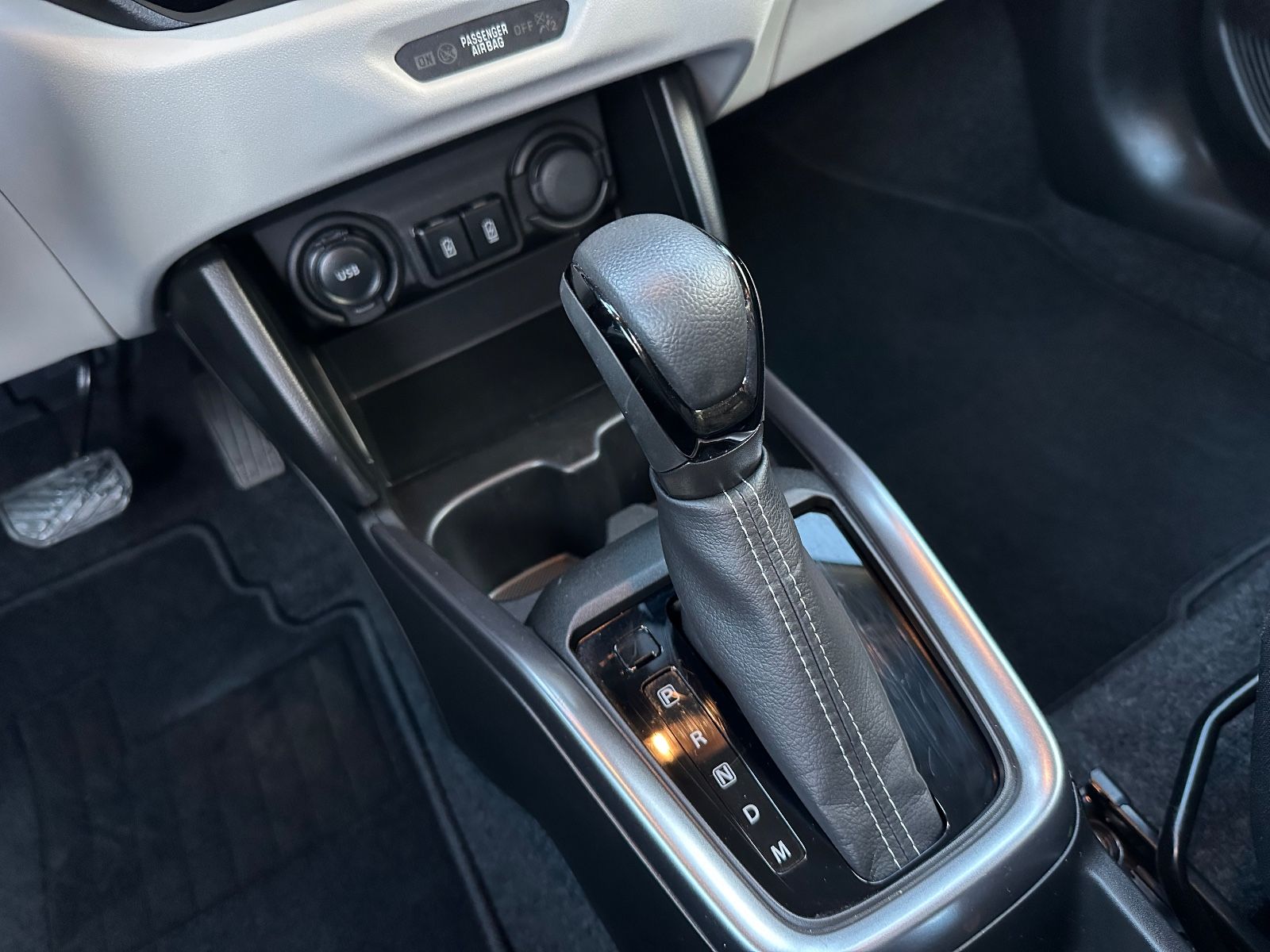 Fahrzeugabbildung Suzuki Swift 1.2 Dualjet Hybrid Comfort+ ACC/Navi/LED