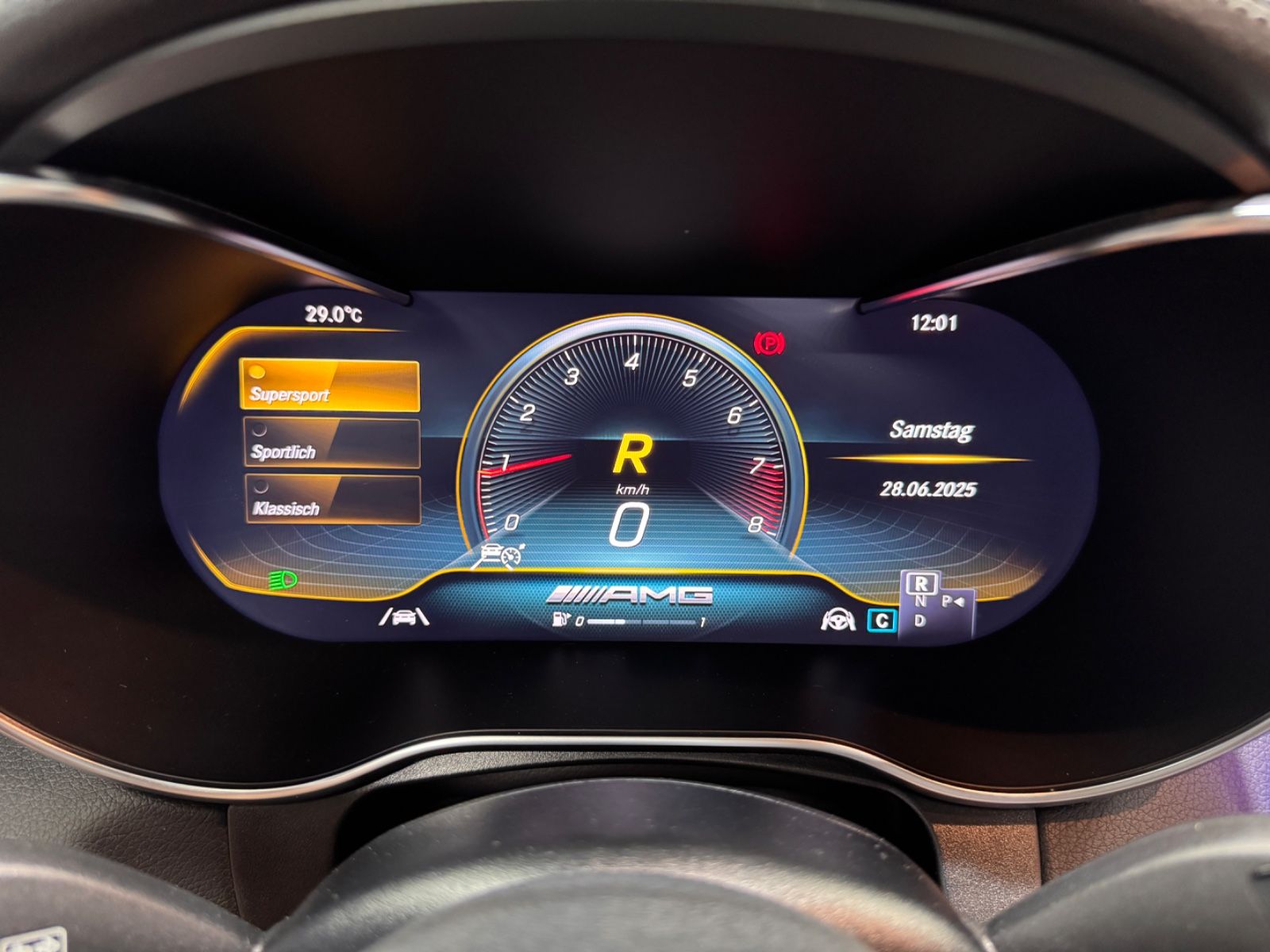 Fahrzeugabbildung Mercedes-Benz GLC 63 AMG 4Matic|PP-SITZE|PANO|AHK|360 KAMERA|