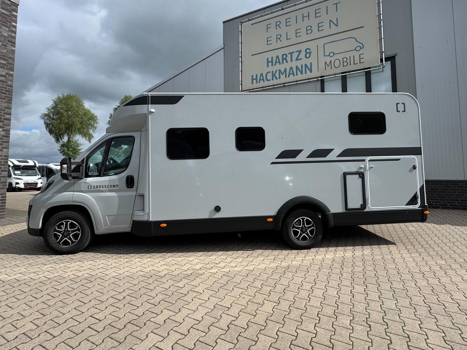 Crosscamp EXPDN T 7.4 E "ACC/AUTOMATIK/NAVI"