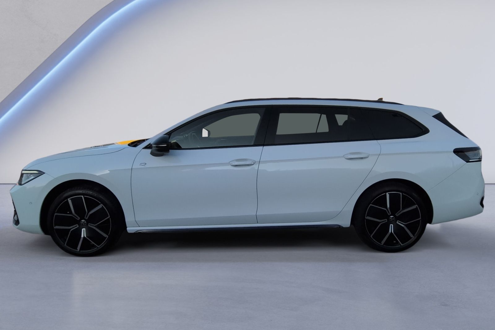 Volkswagen Passat R-Line 2.0 TDI 4MO DSG AHK STHZ HuD foto 2