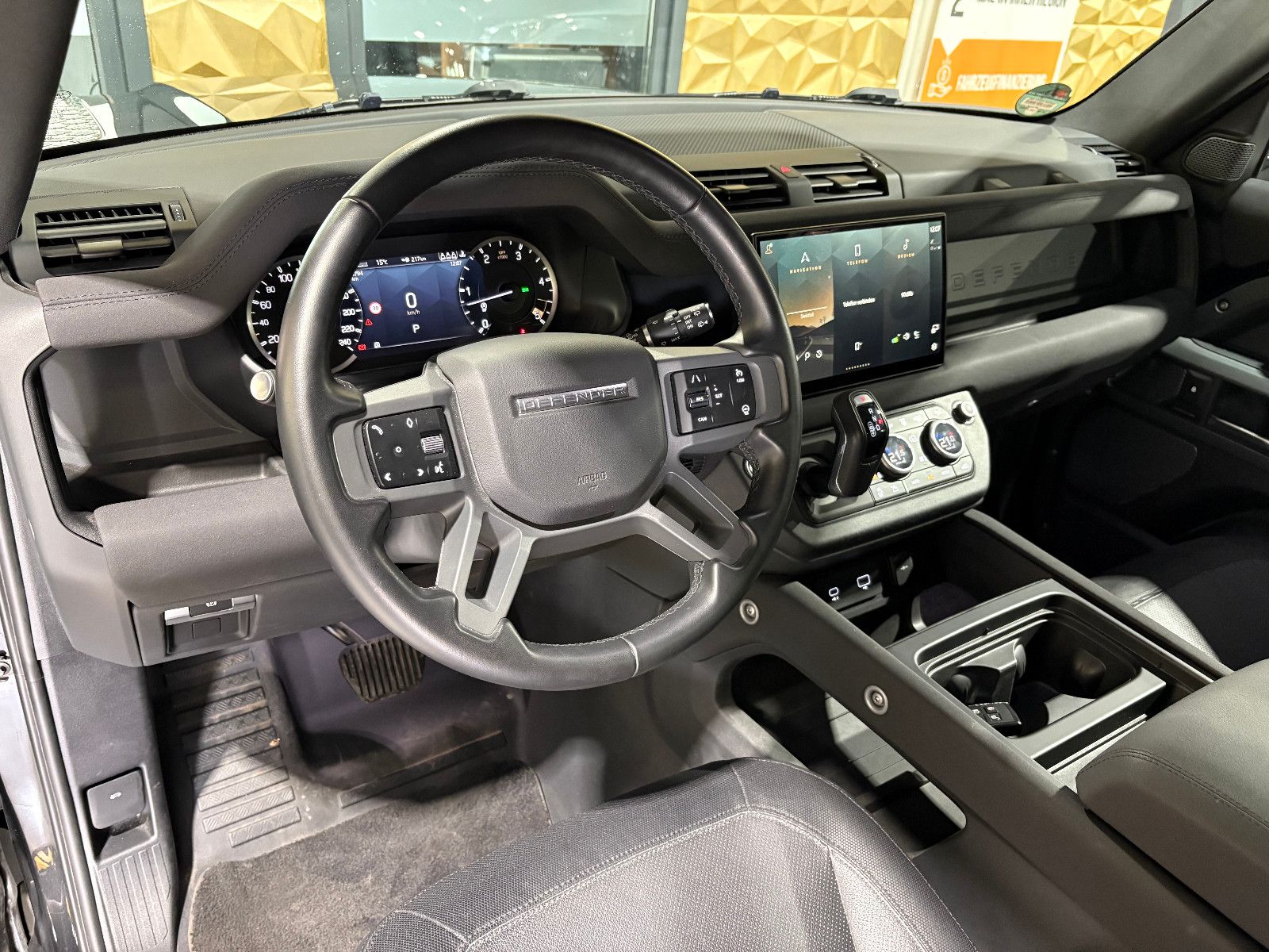 Fahrzeugabbildung Land Rover Defender 90 X-Dynamic S/360°/SOUND/APPLE/NAVI/