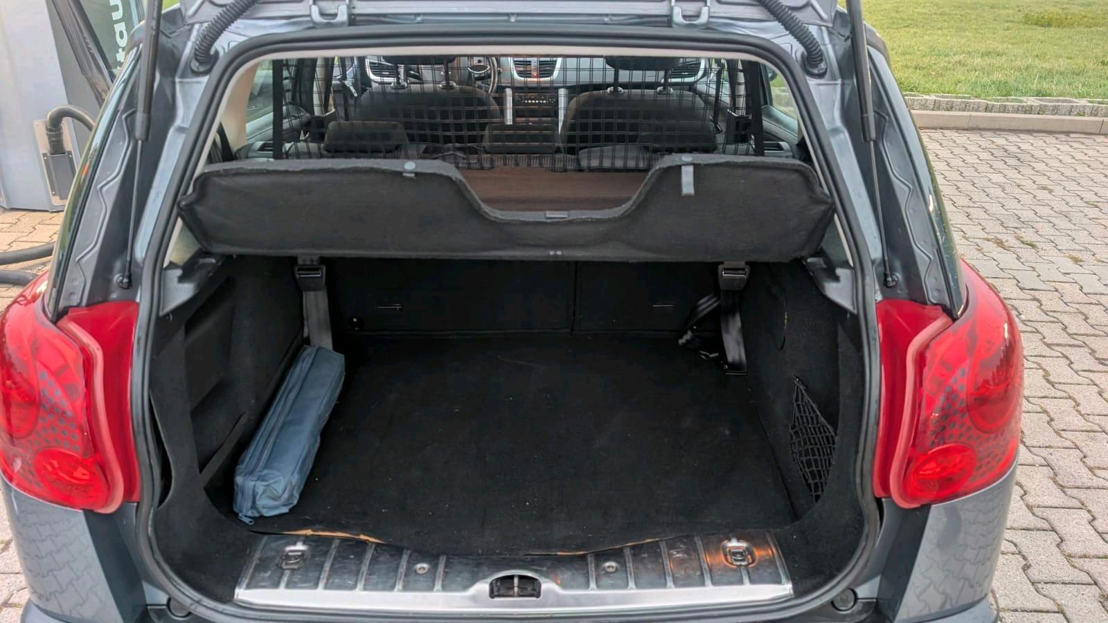 Peugeot 207 2011 — photo 11