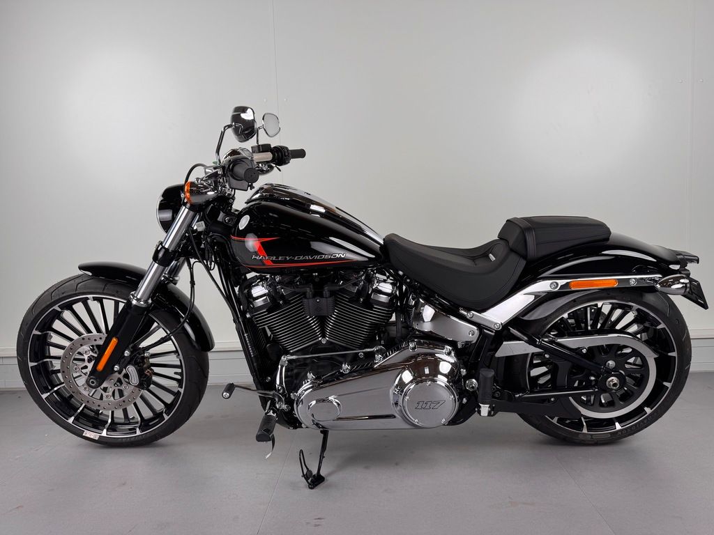 Fahrzeugabbildung Harley-Davidson BREAKOUT FXBR *NEUWERTIG *WENIG KILOMETER