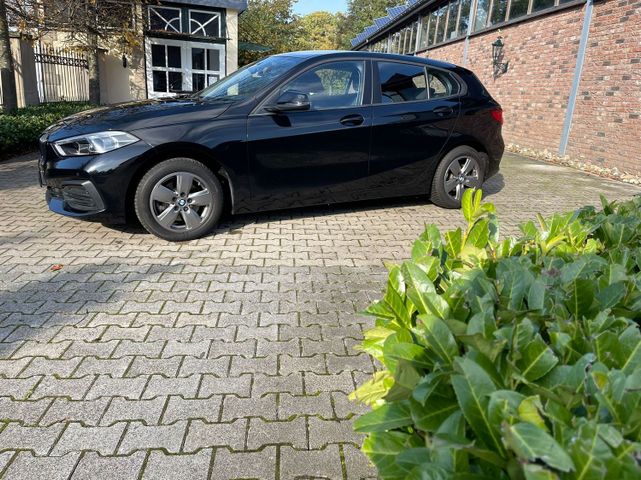 BMW 118 118 i Advantage Navi ACC DAB Aple Car Play u