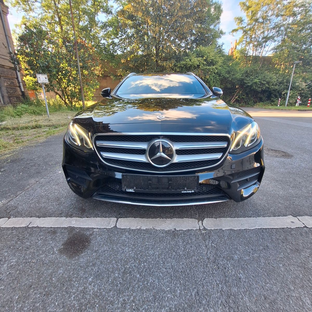 MERCEDES-BENZ E 350d T AMG Line Autom.  9G-TRONIC, 360° - Vhb.