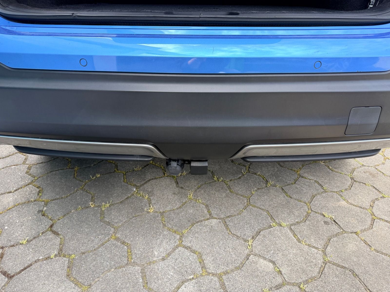Fahrzeugabbildung Nissan Qashqai 1.3 DIG-T 117 kW N-Connecta