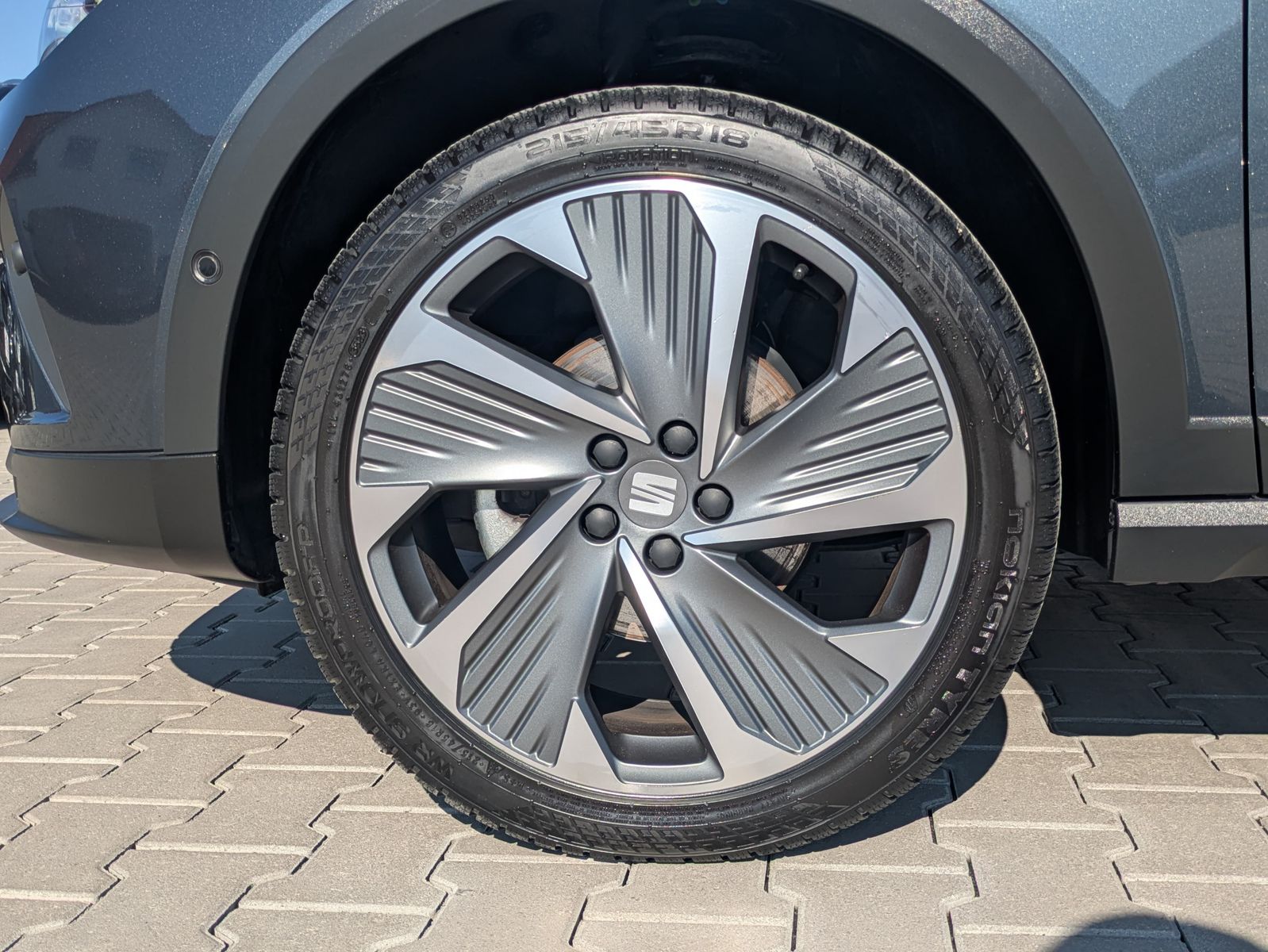 Fahrzeugabbildung SEAT Arona 1.0 TSI FR DSG AHK*ACC*LED*APP*DAB*KAMERA
