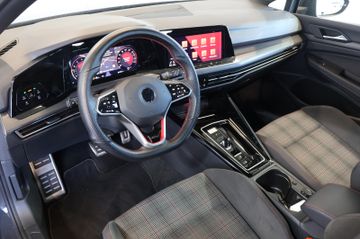Volkswagen Golf VIII GTI 2.0 TSI AID+ACC+LED+AMBIENT+19"