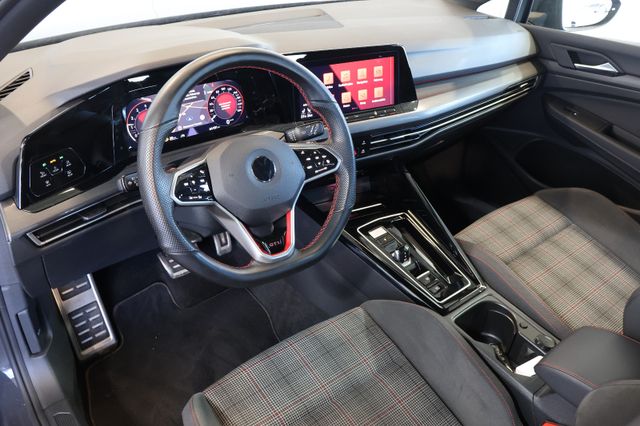 Volkswagen Golf VIII GTI 2.0 TSI AID+ACC+LED+AMBIENT+19"