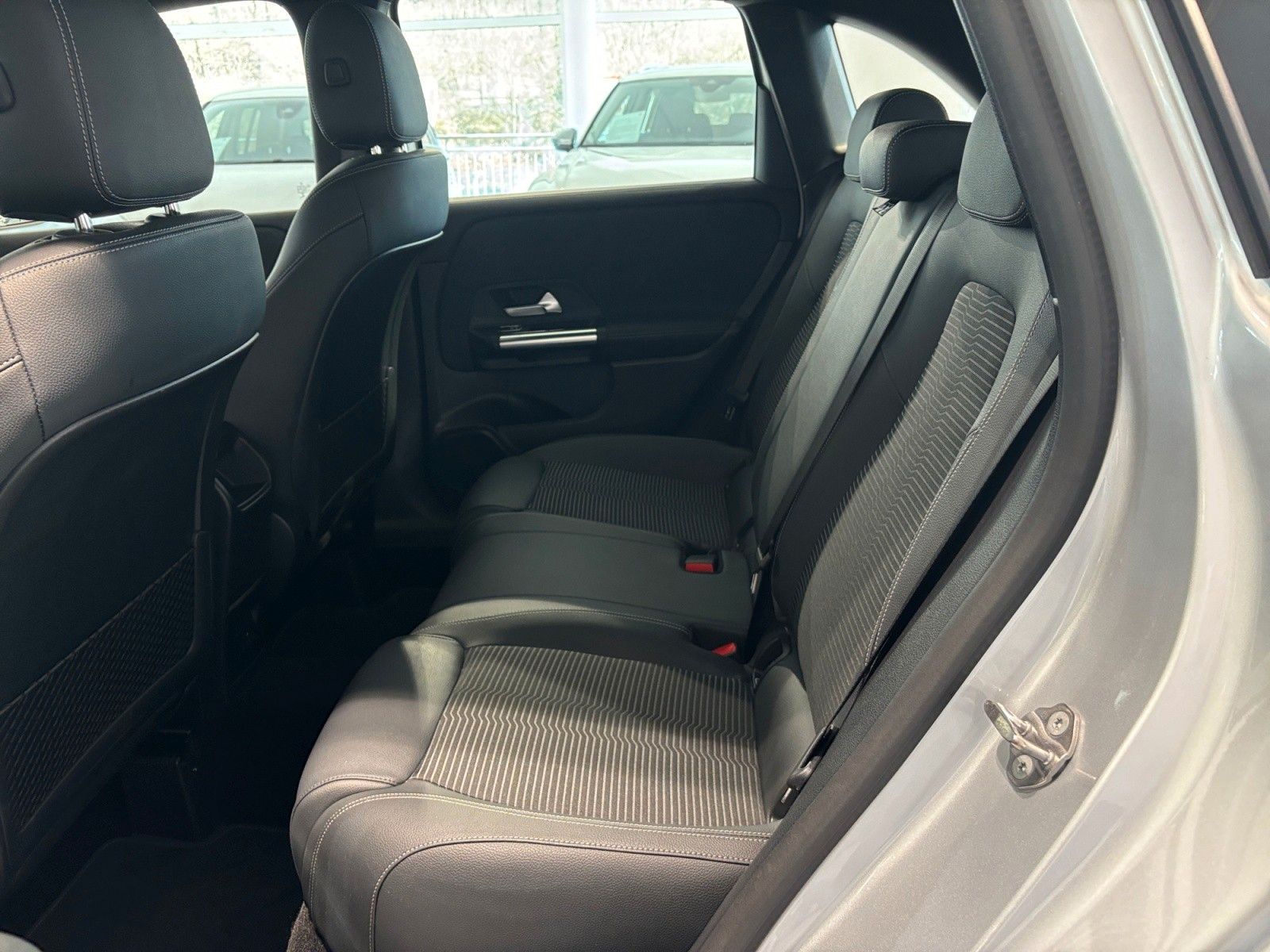 Mercedes-Benz B200 AUT 2.HD LED APP PARK NAV TEMP KLIMA SHZ foto 8