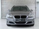 BMW 320d Touring Automatik*1.Hand*Sport*SHZ*Panorama - BMW 320 aus 2009: Kombi, 320d