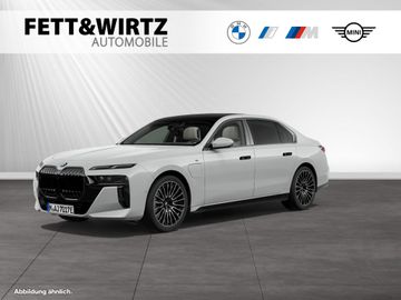 BMW Leasingangebot: BMW 750e xDrive *Frozen-Black*|TV-Fond-Entertainment
