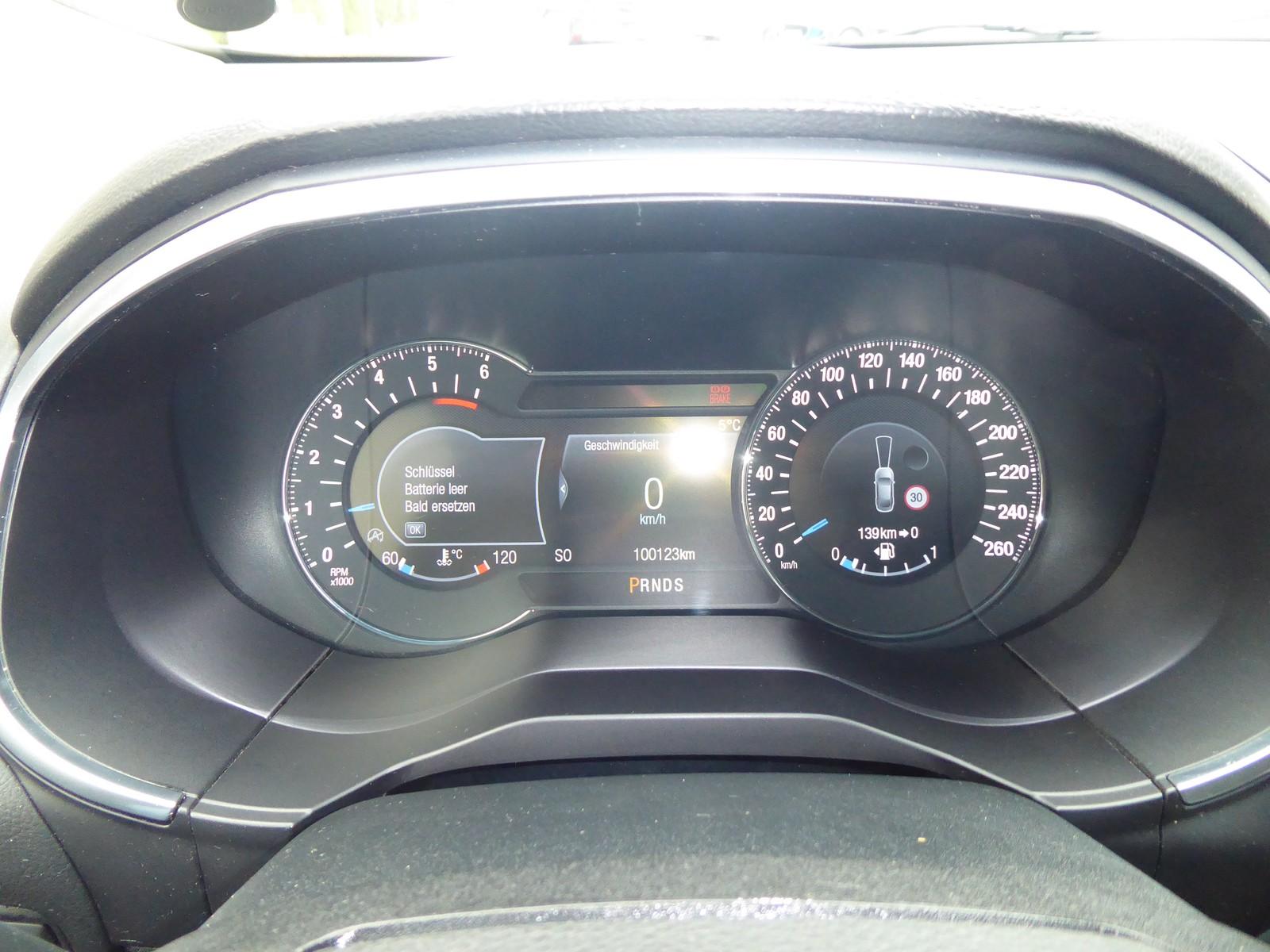 Ford Edge Sport 4x4 8-Fach bereift