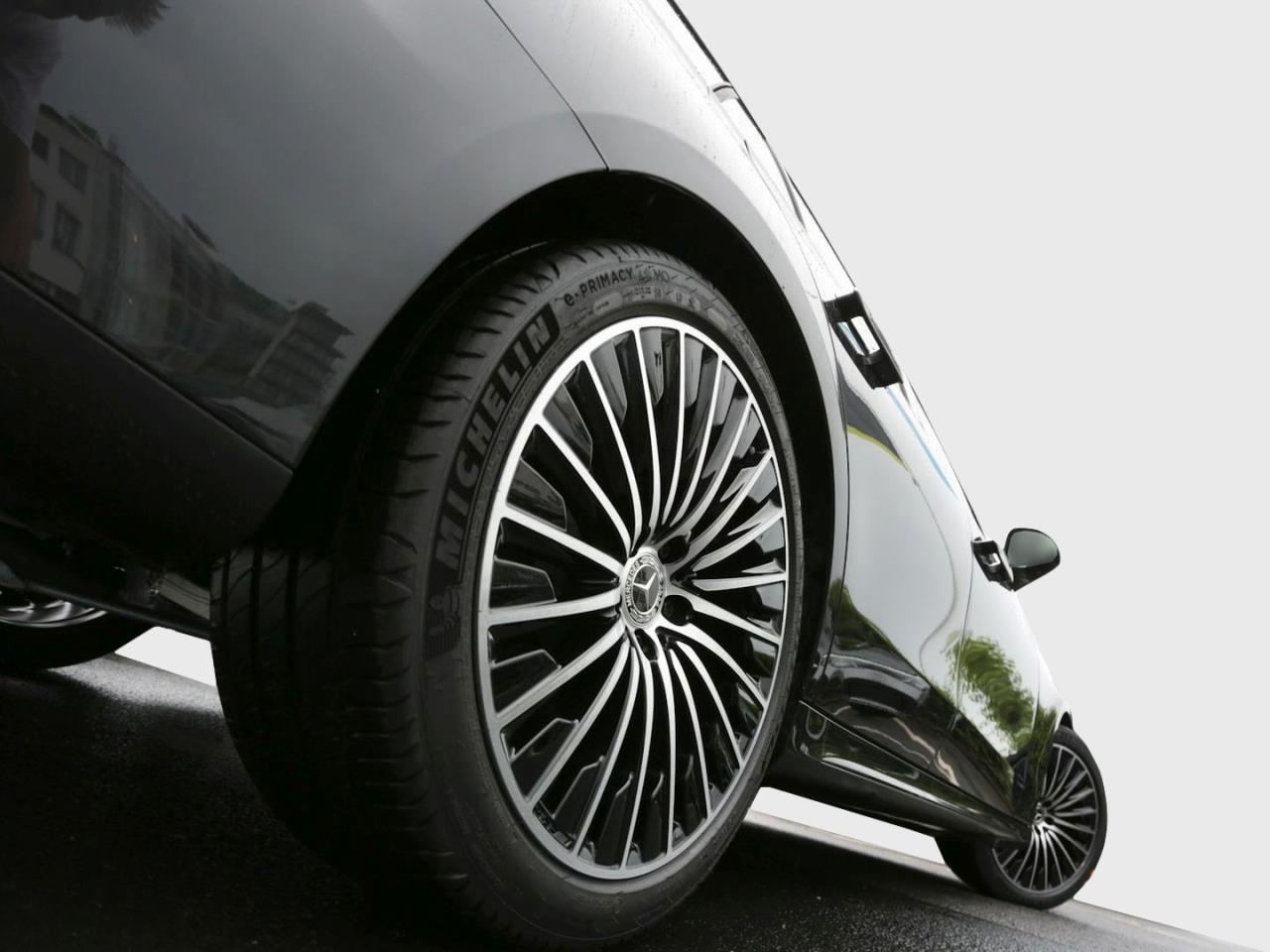 Mercedes-Benz E 220 d T-Modell AMG Night Panorama AHK 360°