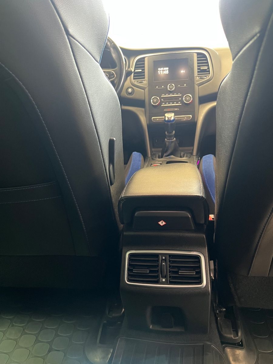 Fahrzeugabbildung Renault Megane IV Grandtour GT-Line *SCHALENSITZE*