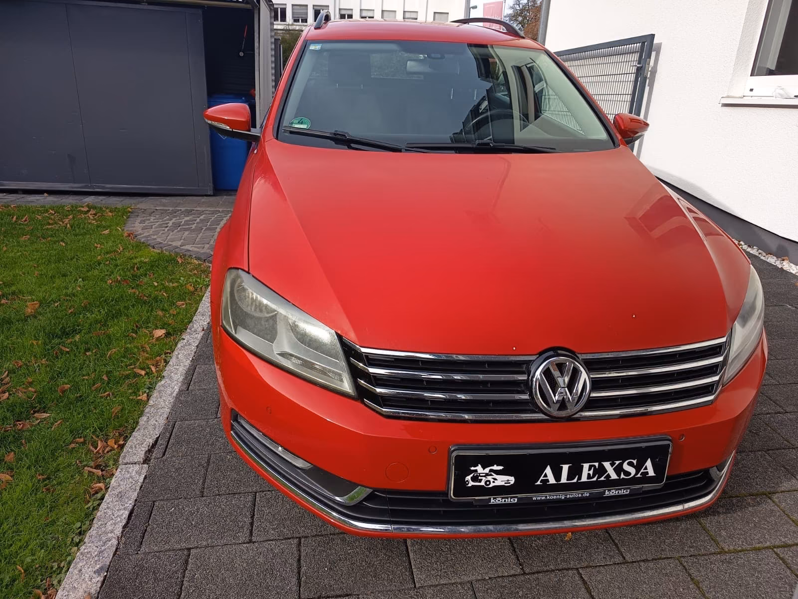 Volkswagen Passat 2012 — interior