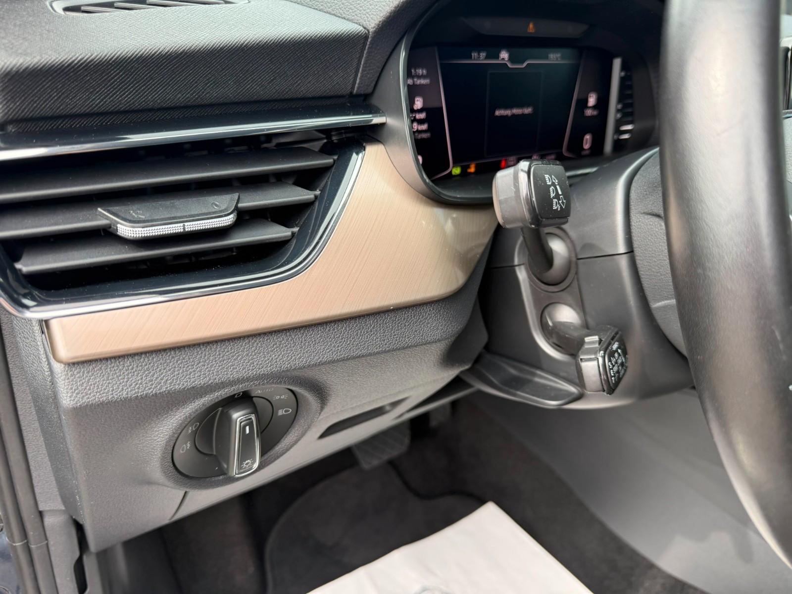 Skoda Kamiq Style VIRTUAL KLIMA ALU PDC KAMERA AHK FSE, миниатюра 12