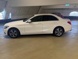 Mercedes-Benz  C220d