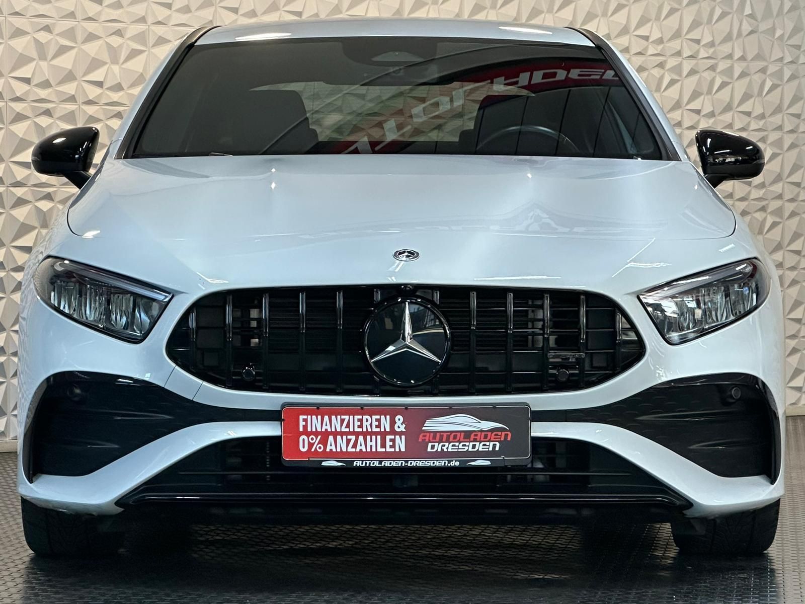 MERCEDES-BENZ A200 LIMOUSINE AMG NIGHT* LED#AHK#SHZ#KEYLESS#VC - Image 3