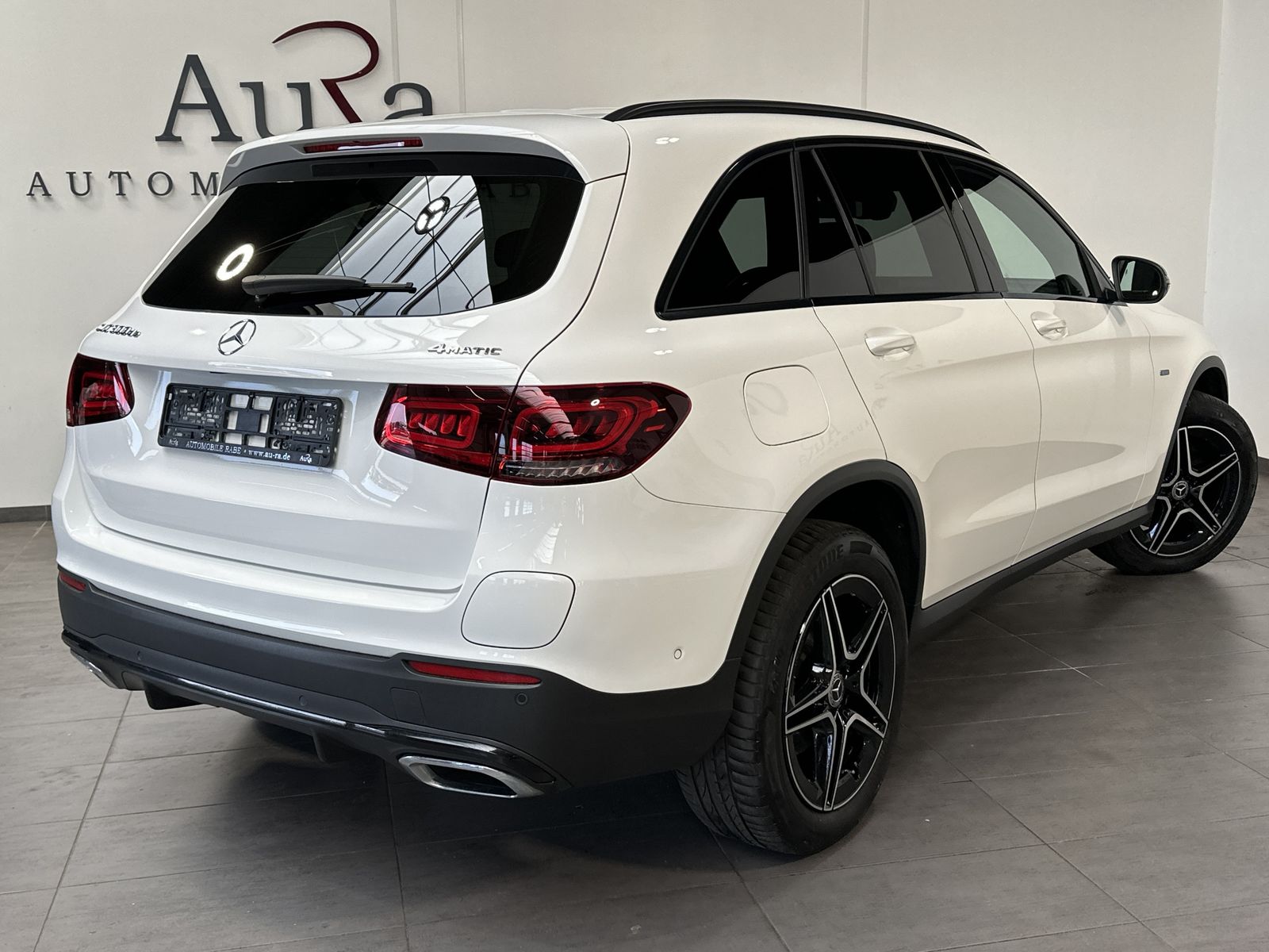 Fahrzeugabbildung Mercedes-Benz GLC 300de 4M AMG-Line NAV+LED+AHK+KAMERA+CARPLAY