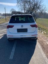 Volkswagen Tiguan 2.0 TDI SCR 176kW DSG 4MOTION Highlin... - Volkswagen Tiguan mit Diesel-Antrieb: Weiß, Standheizung