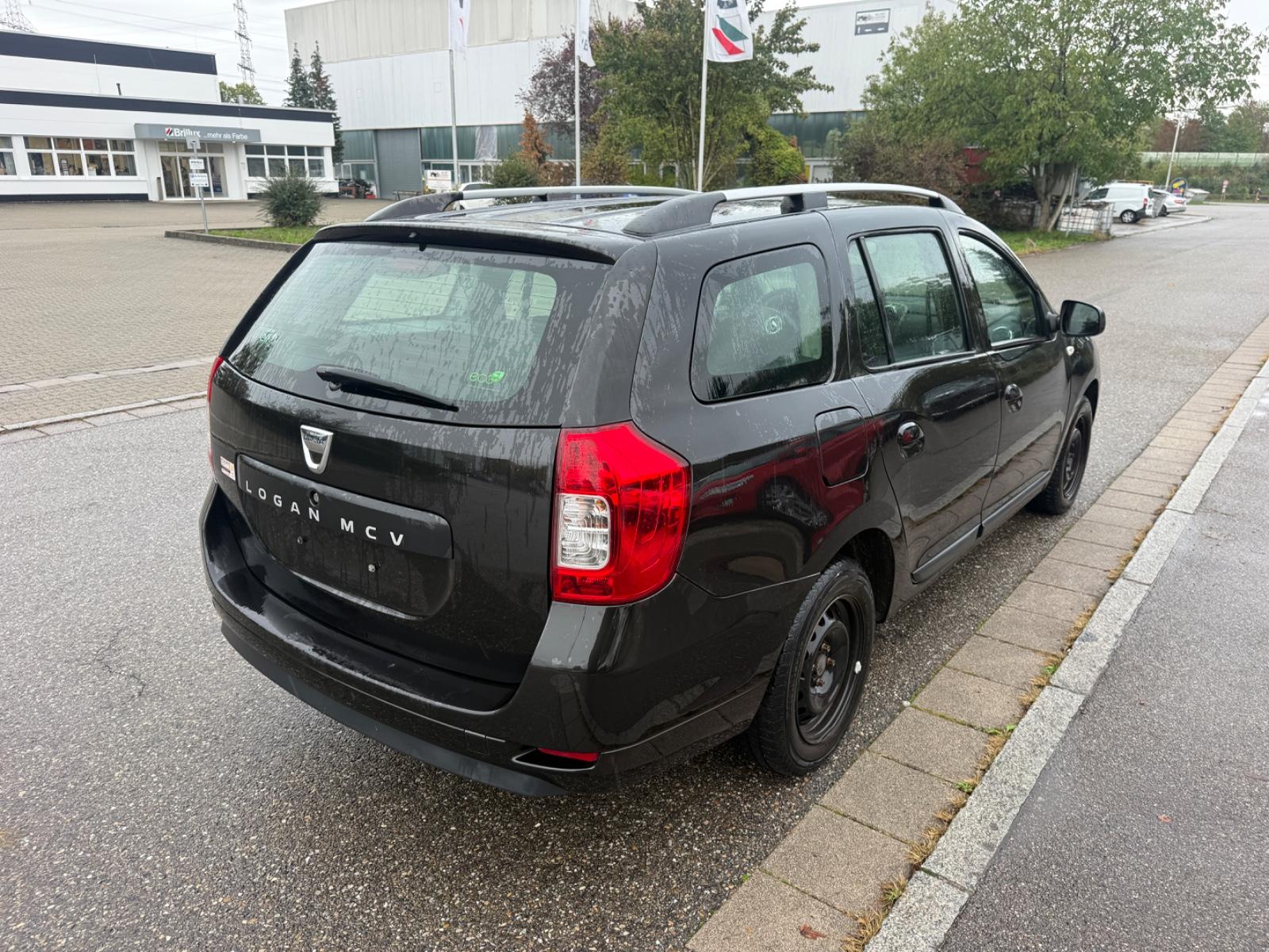 Dacia Logan 2014 — engine 898 cm³, 90 HP (66kW)