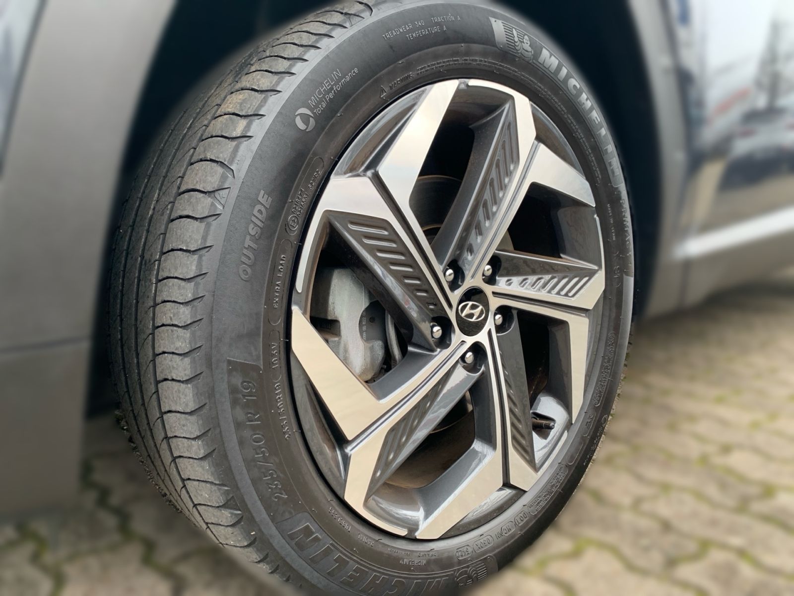 Fahrzeugabbildung Hyundai TUCSON 1.6 T-GDI Trend Plug-In Hybrid 4WD Krell