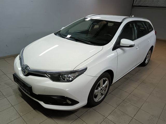 Toyota Auris Touring Sports Hybrid Cool