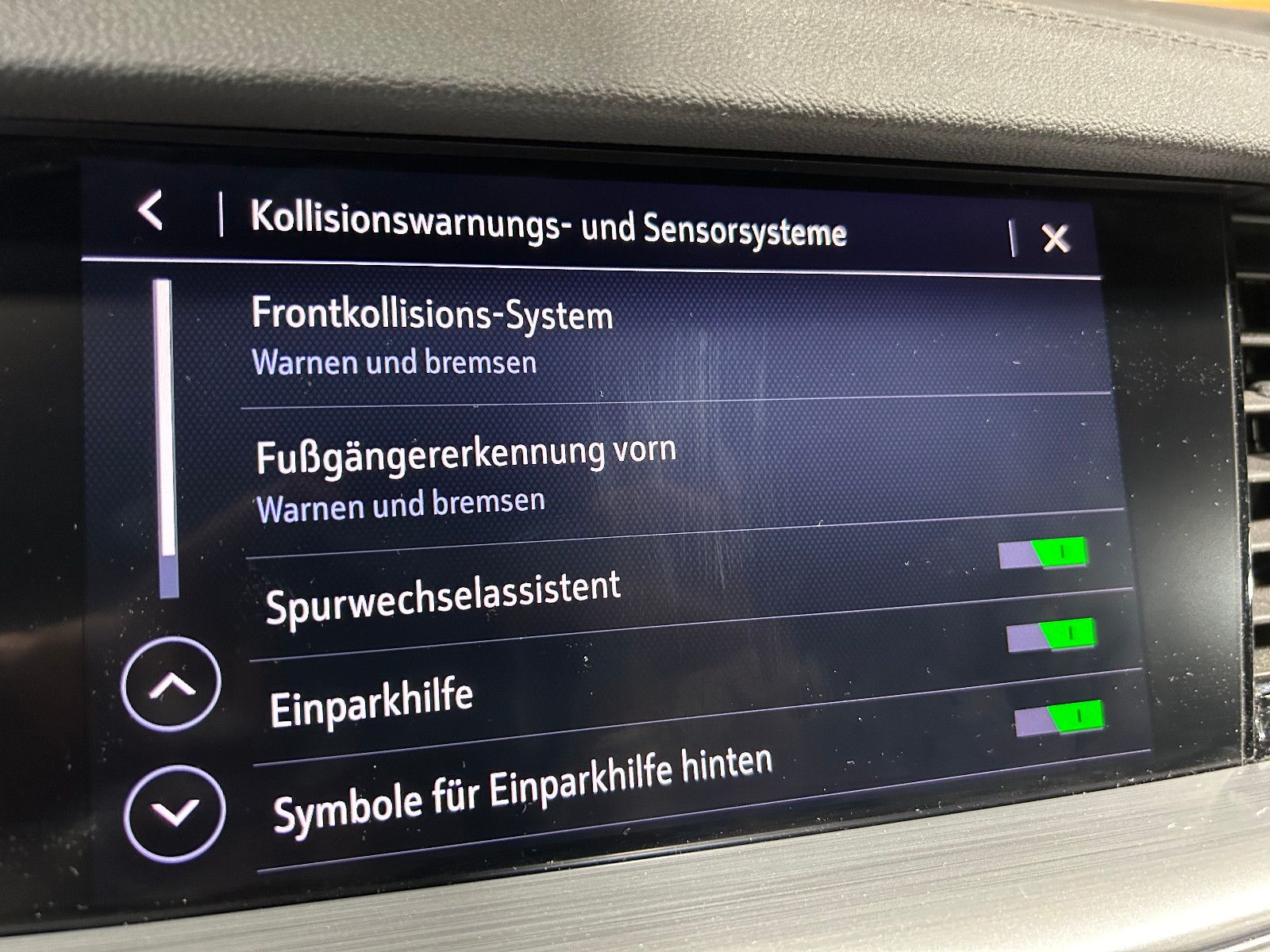 Fahrzeugabbildung Opel Insignia B Sports Tourer Ultimate/8-FACH/APPLE/