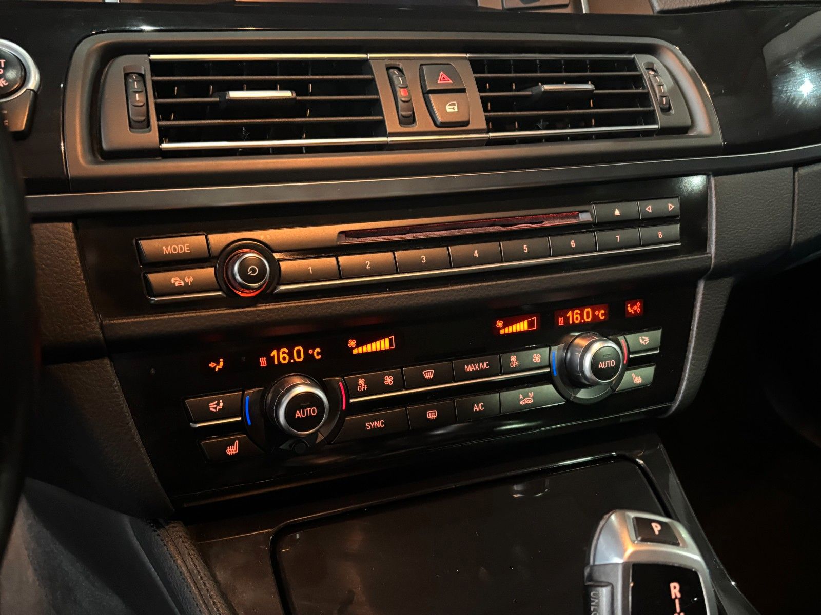 Fahrzeugabbildung BMW 520d xDrive *Automatik*Kamera*SHZ*Navi*Klima