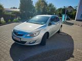 Opel Astra Autogas bis zu 50% Kraftstoffkosten sparen - Opel Astra mit LPG-Antrieb