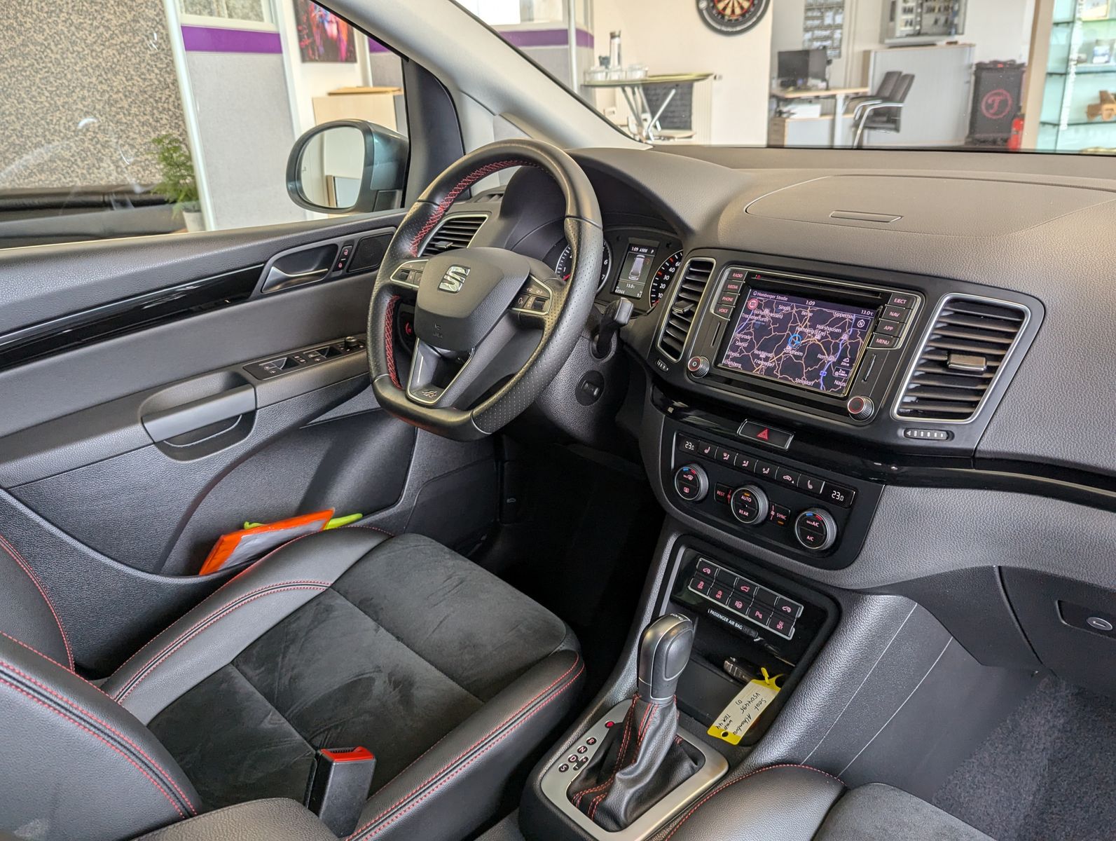 Fahrzeugabbildung SEAT Alhambra 1.4 TSI FR 7-Sitze ACC Bi-Xen Cam AHK