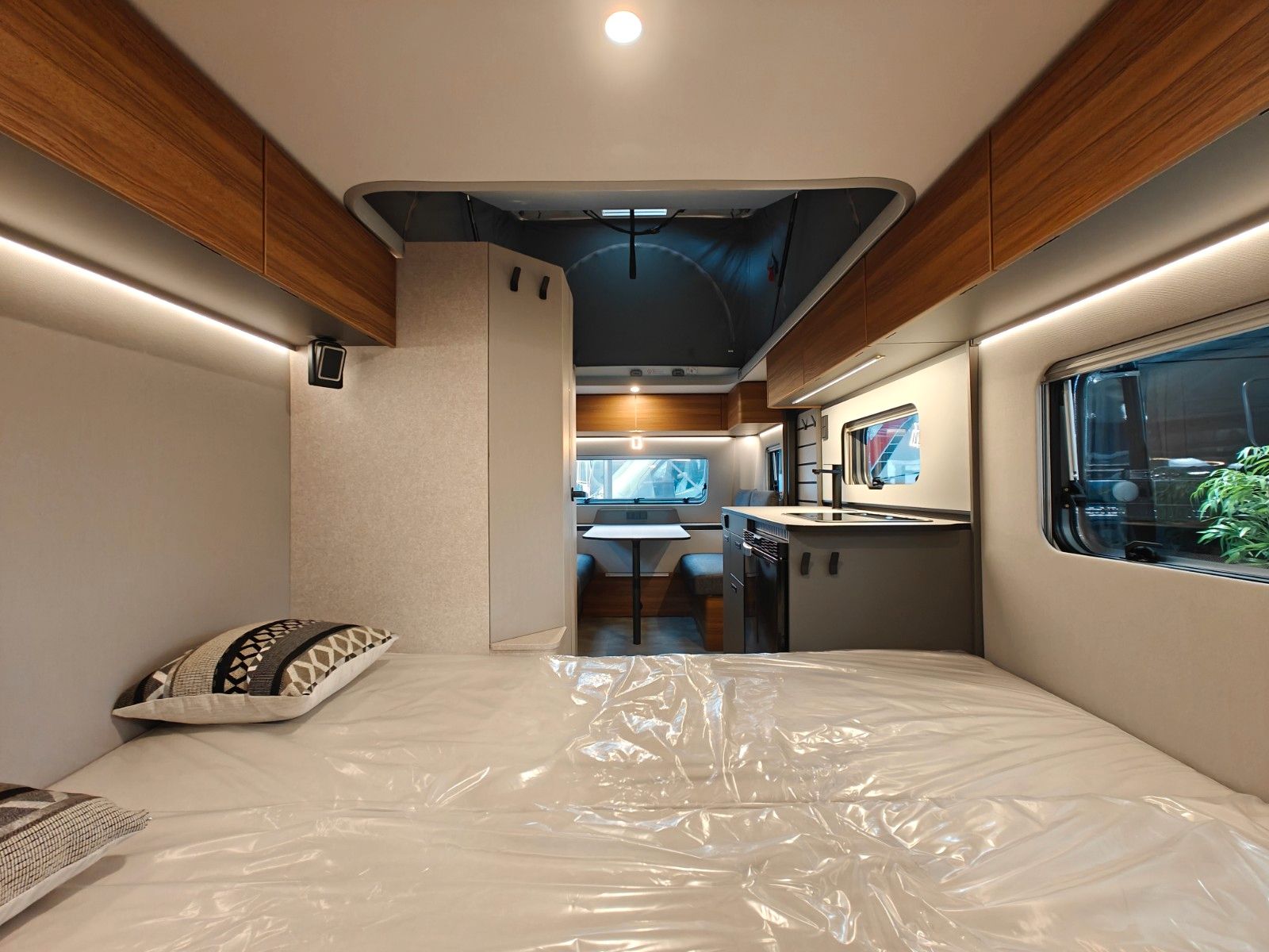 Fahrzeugabbildung HYMER / ERIBA / HYMERCAR Feeling 425 SD - MESSE-NEUHEIT 2026! -