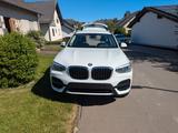 BMW X3 xDrive20d AT - - BMW X3: At