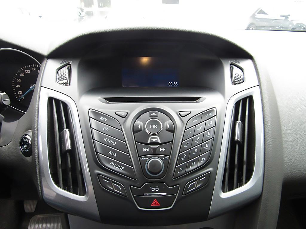 Ford Focus 2014 — photo 18