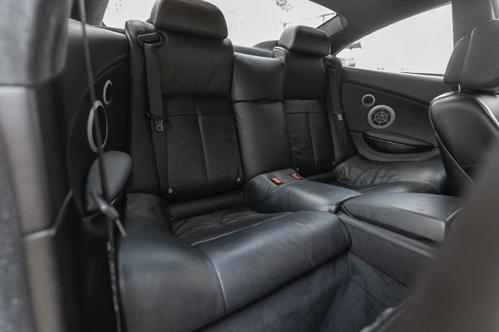 Fahrzeugabbildung BMW M6 Coupé Manual 1/323 Head Up Individual Audio