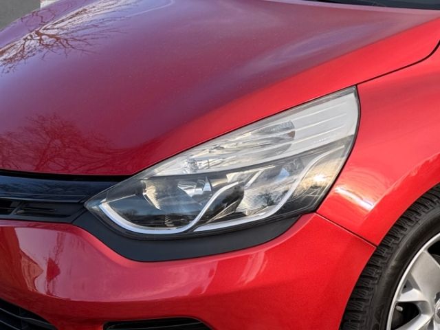 Fahrzeugabbildung Renault Clio IV Luxe 0.9 TCe 90 eco +NAVI+KLIMA+AHK+DAB+