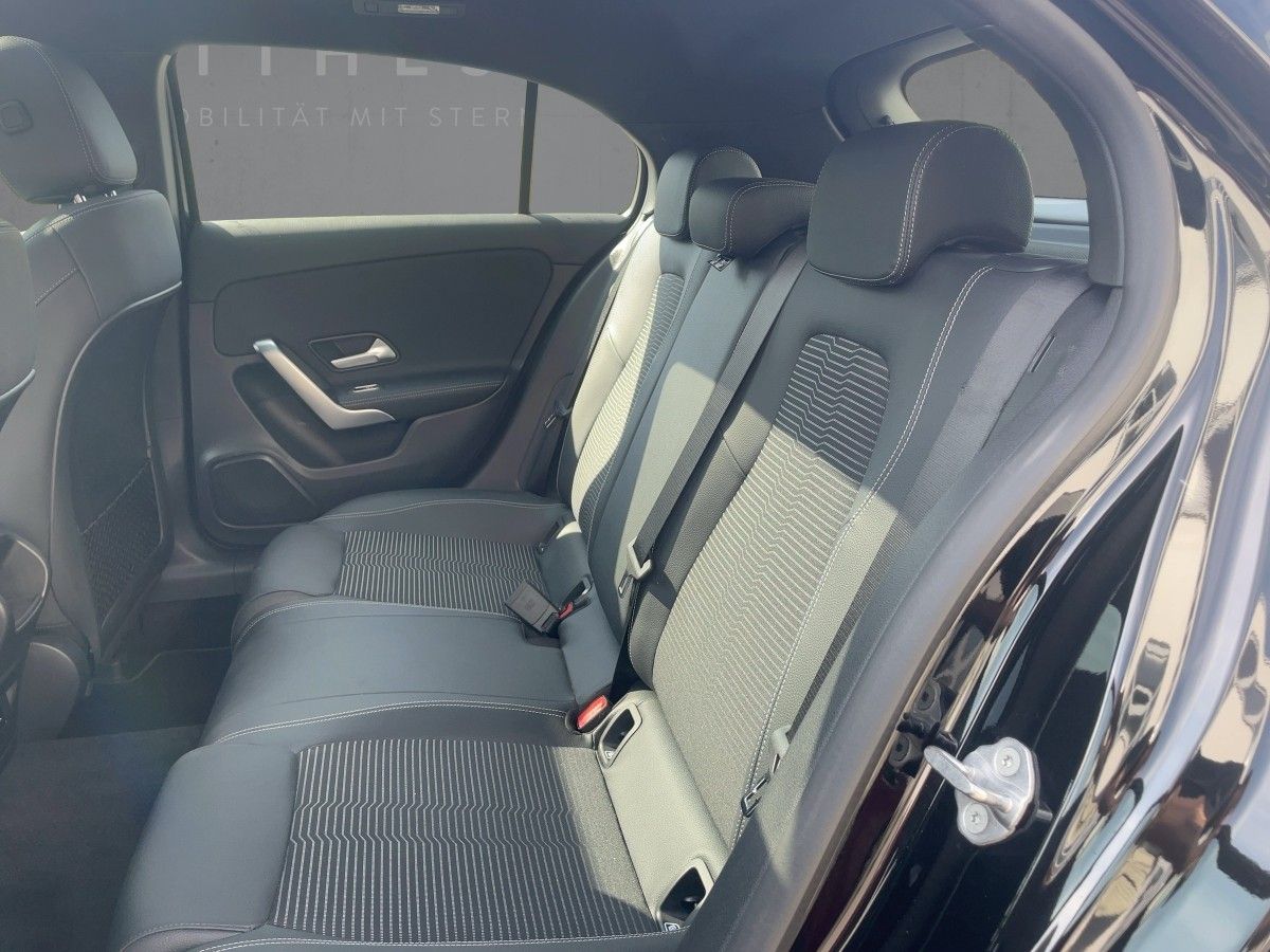 Fahrzeugabbildung Mercedes-Benz A 200 d LED/Navi/Pano/Kamera/MBUX