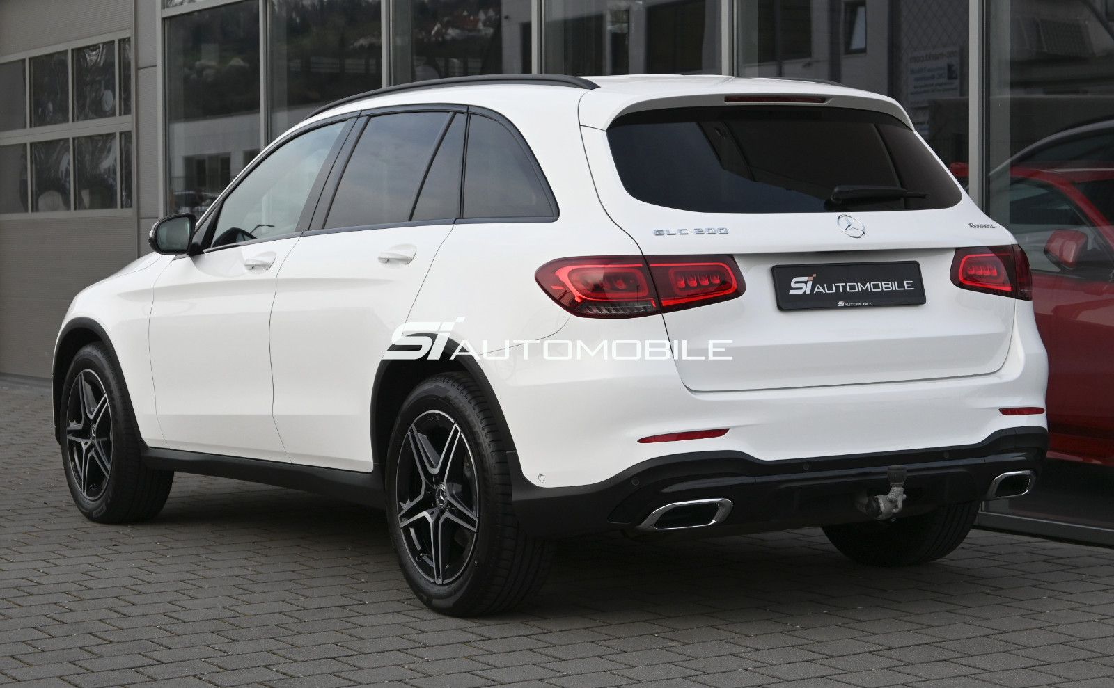 Fahrzeugabbildung Mercedes-Benz GLC 200 4MAT. AMG LINE °AHK°NIGHT-PAKET°BUSINESS