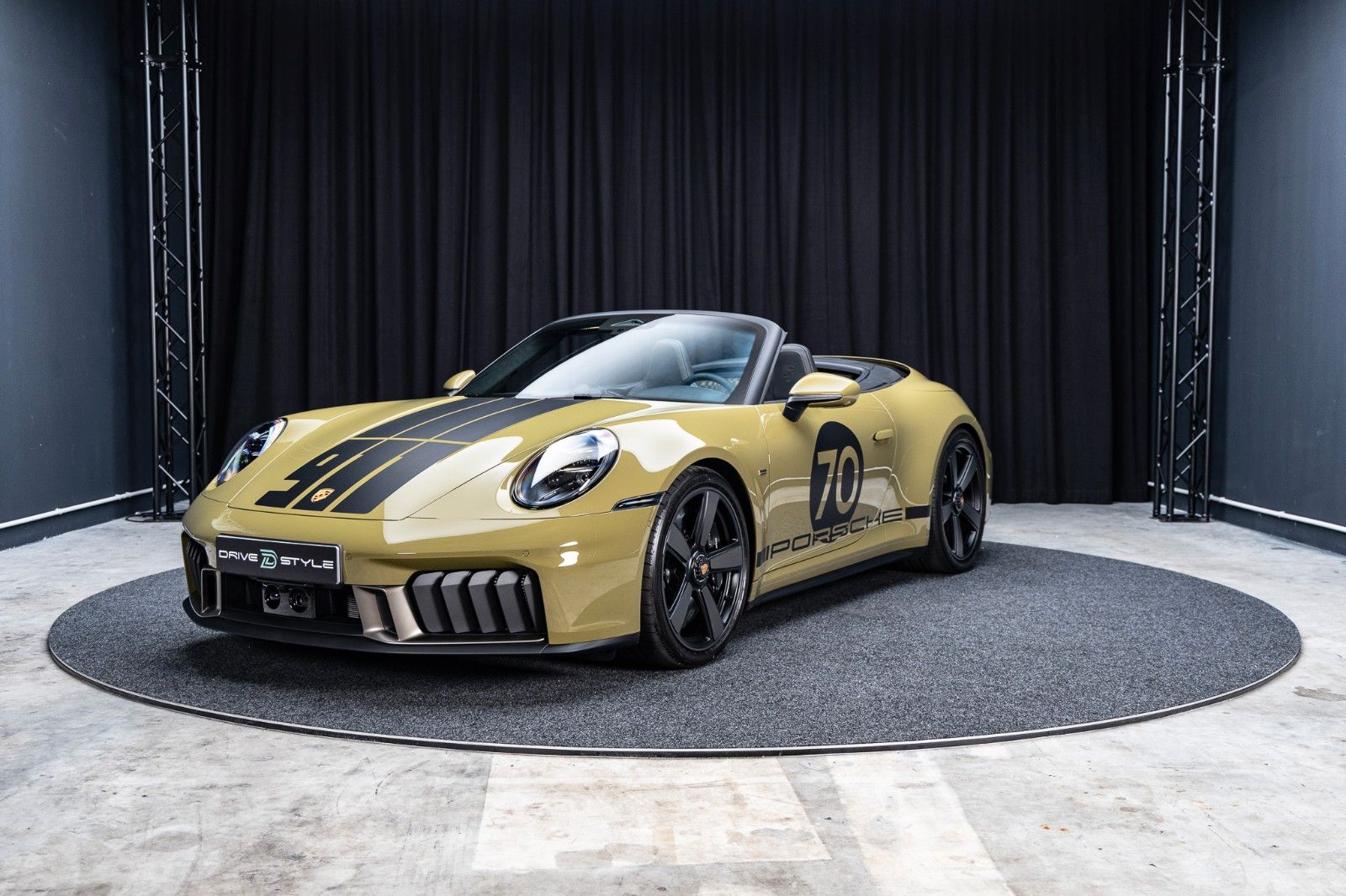 Fahrzeugabbildung Porsche 992.2 GTS Cabrio Spirit 70 + PCCB + Burmester