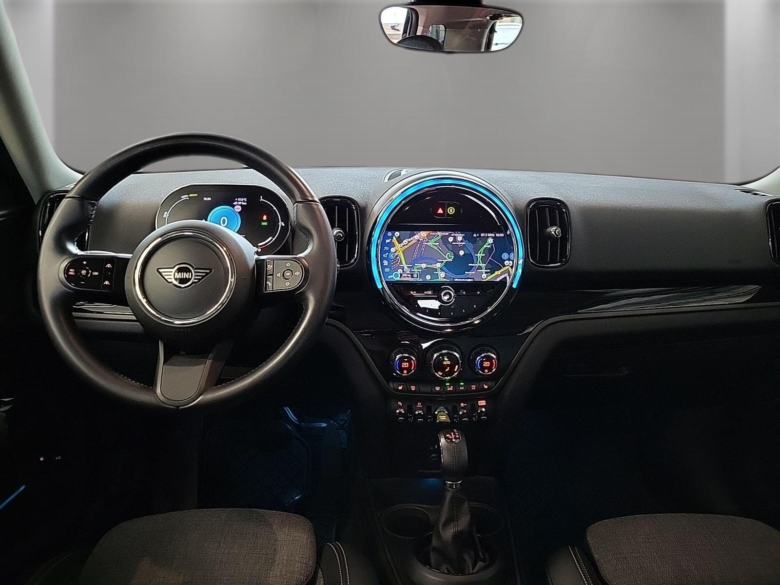 MINI Cooper SE ALL4 Countryman Navi Kamera LED