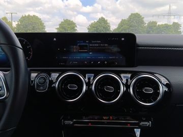 Mercedes A 200 - 12