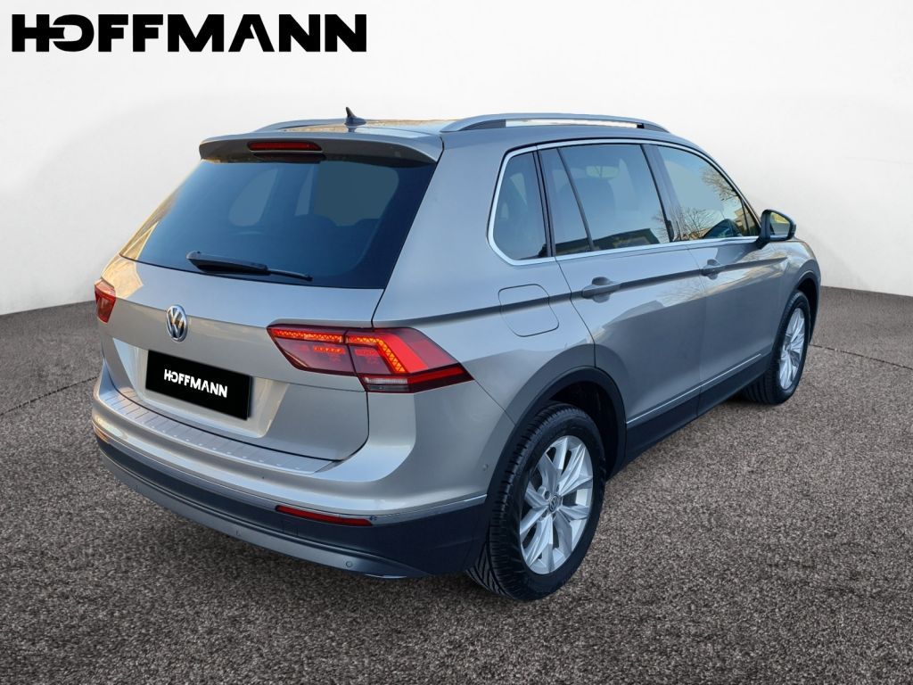 Fahrzeugabbildung Volkswagen Tiguan 2.0 TDI DSG HighlineAHZV,LED,Navi,SH