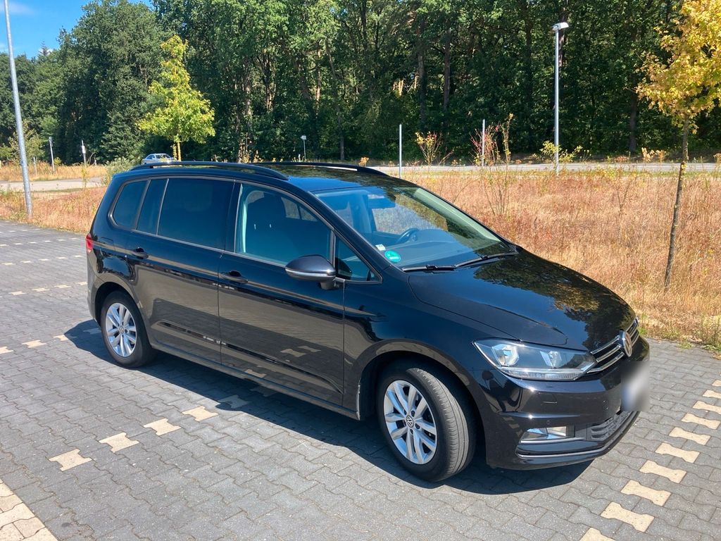 Image of Volkswagen Touran