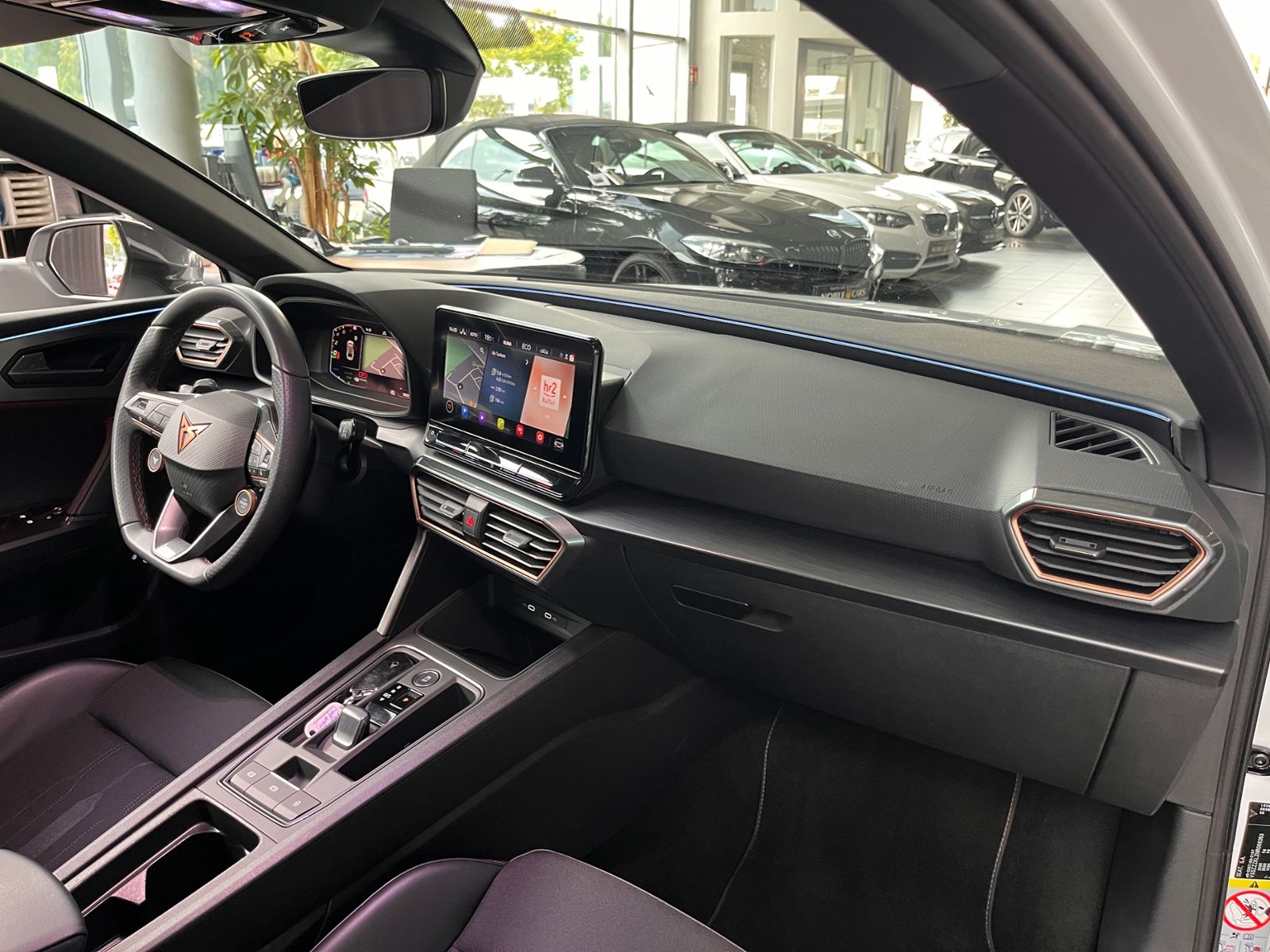 Fahrzeugabbildung CUPRA Leon Sportstourer VZ e-Hybrid RFK SHZ NAV