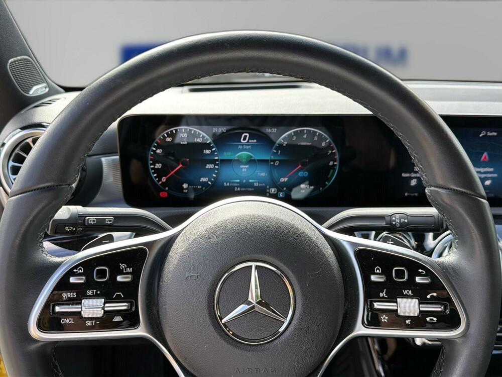Mercedes-Benz A 250 e Progressive 360 KAM SHZ HUD LED
