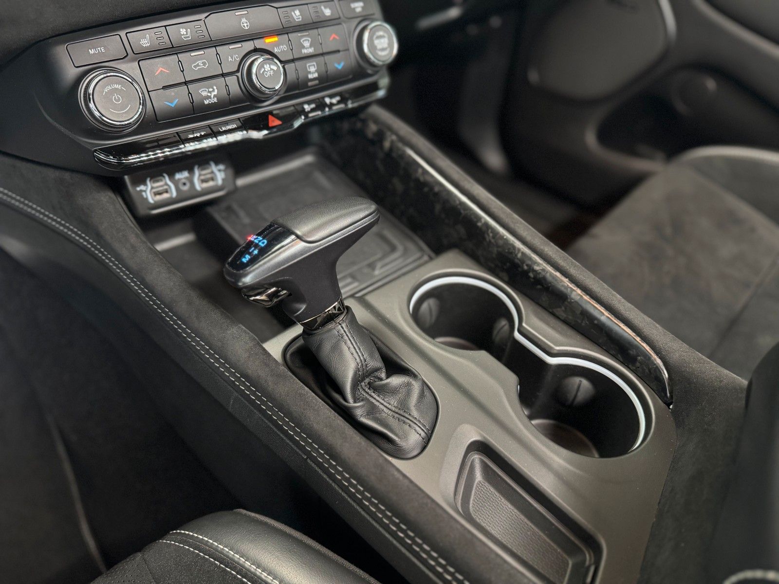 Fahrzeugabbildung Dodge Durango SRT Hellcat 6,2l Black Premium NAP-AGA