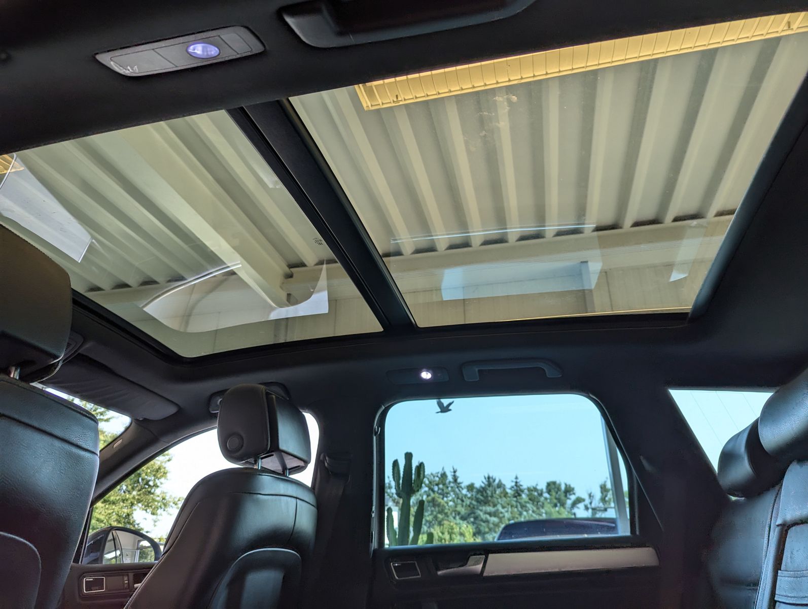 VW Touareg V6 TDI Pano Bi-Xen Memory DYNAUDIO StHz - Image 14